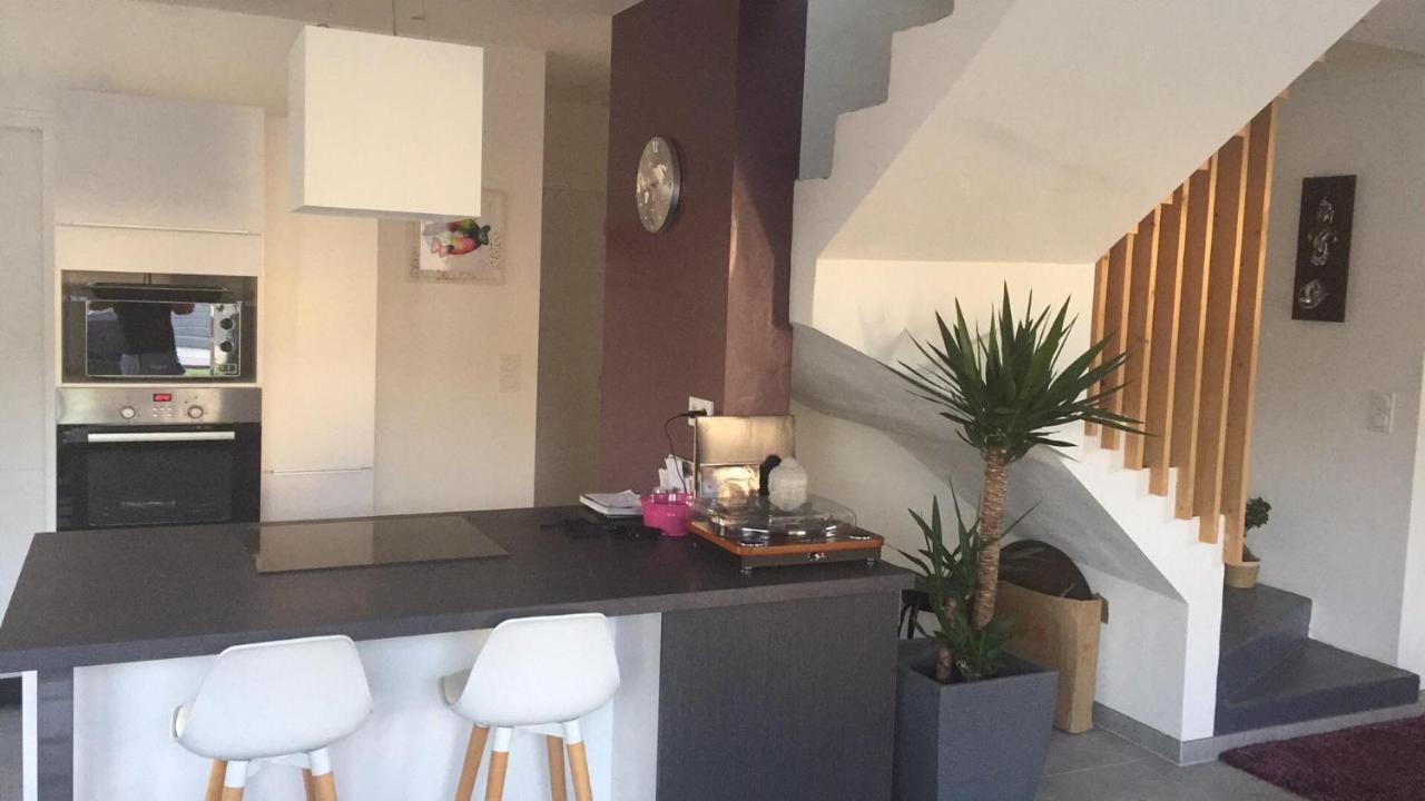 Agreable Maison Moderne Le Hezo Ngoại thất bức ảnh